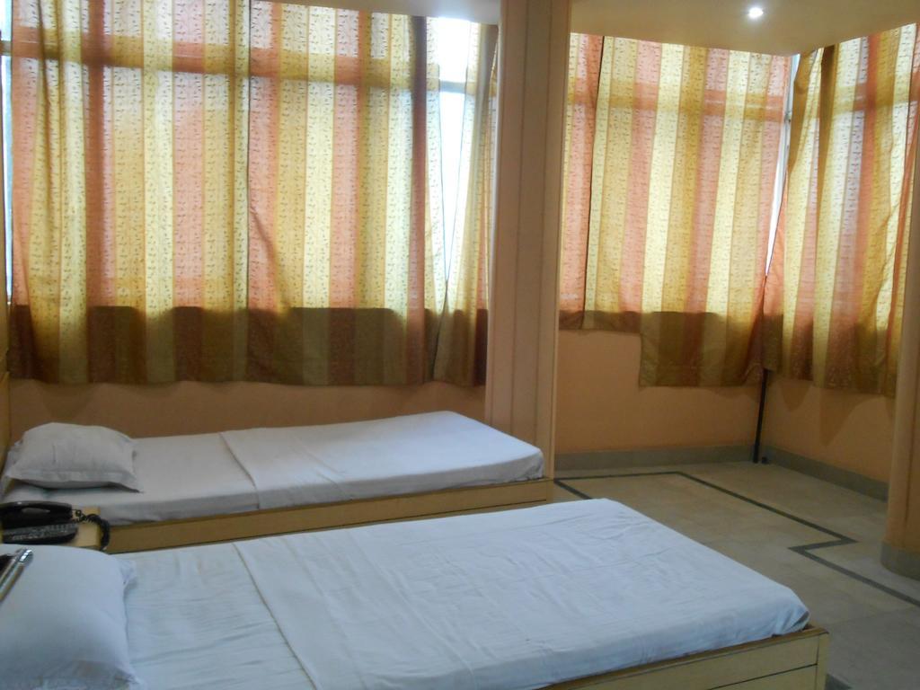 Kings Crown Salt Lake Calcutta Kamer foto