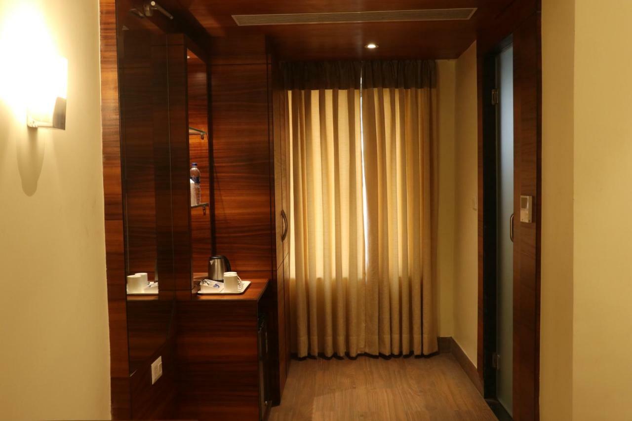 Kings Crown Salt Lake Calcutta Buitenkant foto